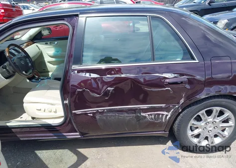 2008 Cadillac Dts 1Sd z USA, uszkodzony, nr VIN 1G6KD57Y58U200062